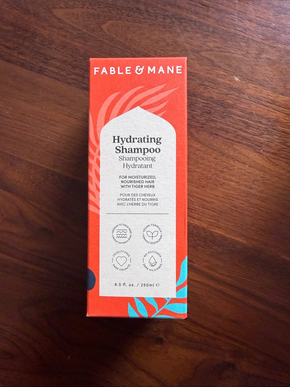 Fable and mane Hydrating Shampoo — 250ml - new!